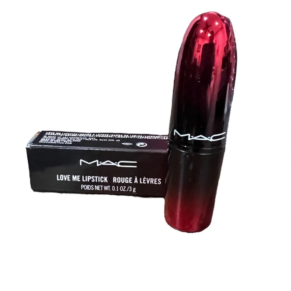 NIB Mac Love Me Lipstick E For Effortless